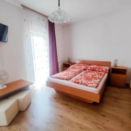 Gasthuis Viktoria Panzio 3*