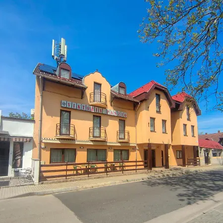 Vendégház Viktória Panzió *