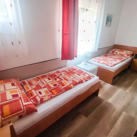 Viktória Panzió 3* Zamárdi