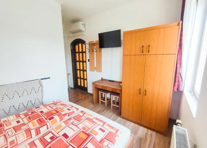 Viktória Panzió Casa de hóspedes 3*