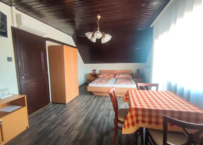 Viktória Panzió 3*